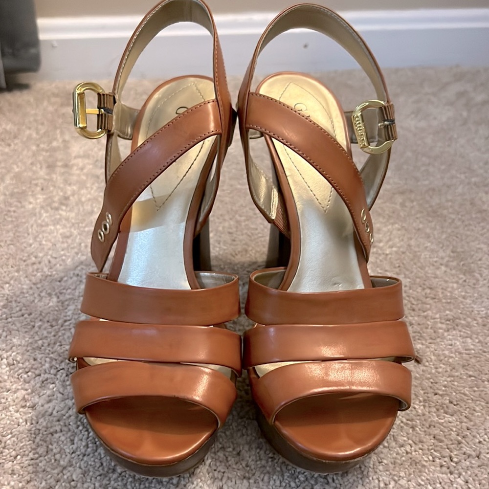 Guess Platform heels 👠